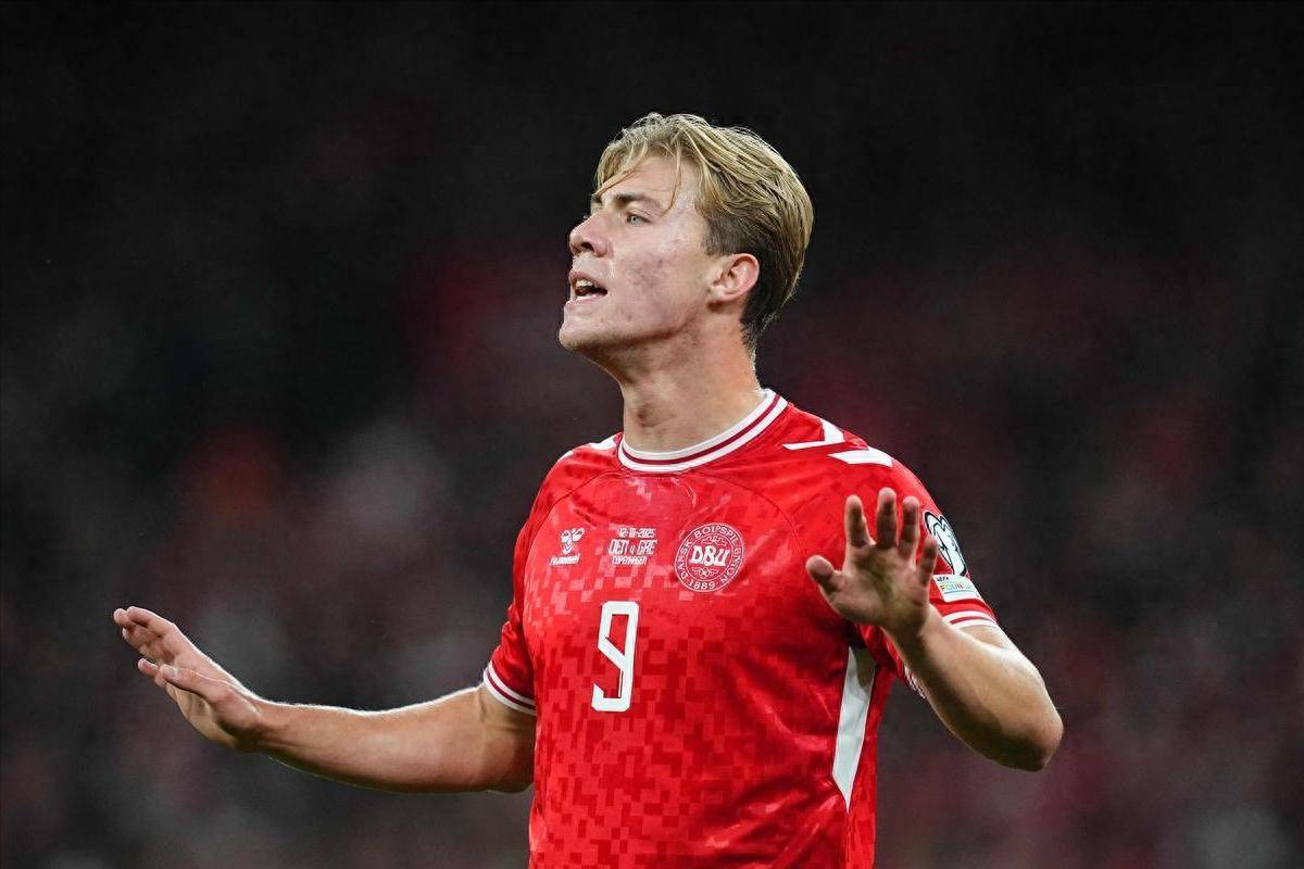 曼联卖掉了最强中锋？霍伊伦连续4场破门&amp;6球1助